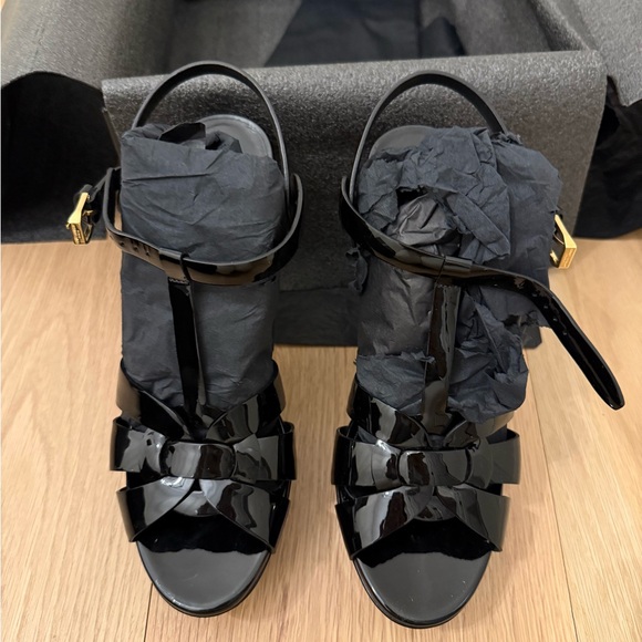 YSL sz 7.5 tribute black patent leather platform sandal - Picture 5 of 12